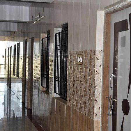 Hotel Shivam Dwārka Kültér fotó