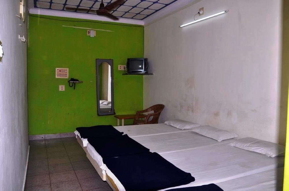 Hotel Shivam Dwārka Kültér fotó